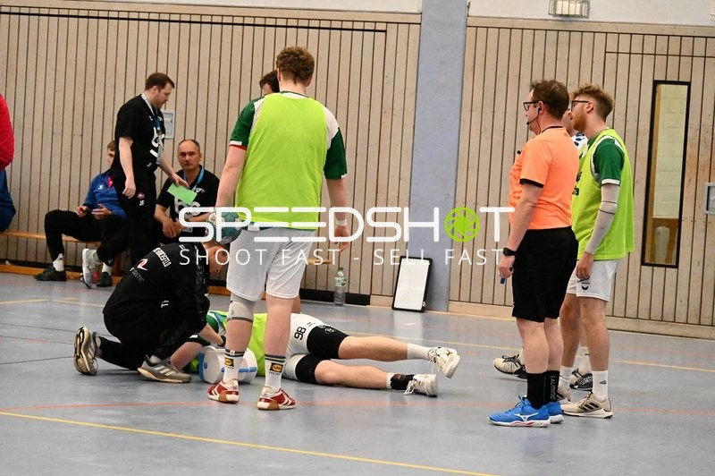 Verletzung eines Spielers auf dem Spielfeld