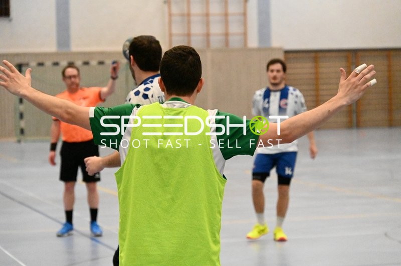 Abwehraktion im Handballspiel