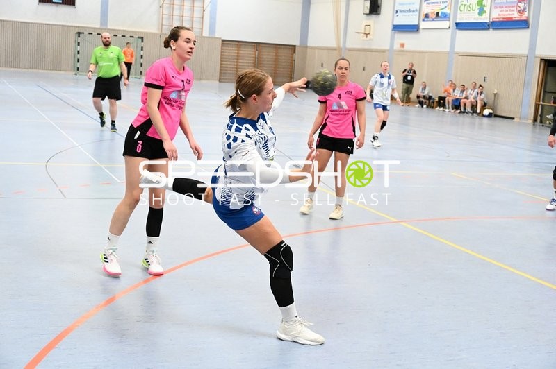 Dynamischer Wurf im Handballspiel