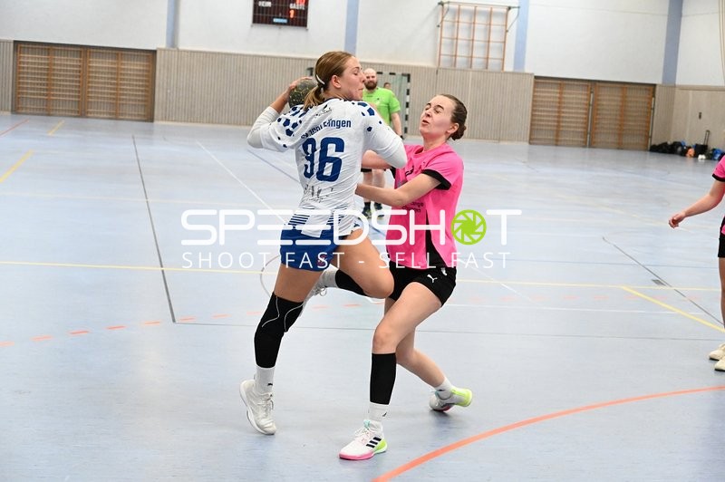 Zweikampf im Damenhandballspiel
