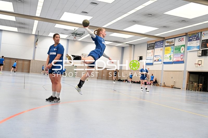 Sprungwurf in der 1. Halbzeit