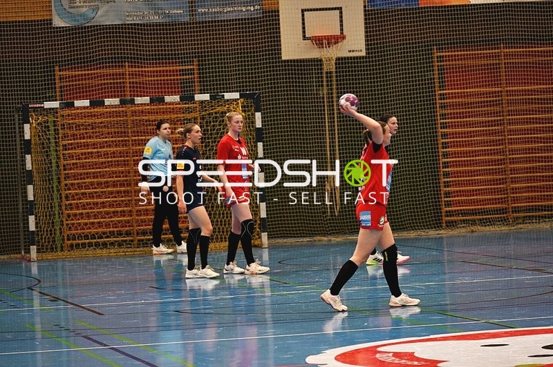 Spielerin der Kurpfalz Bären beim Wurf