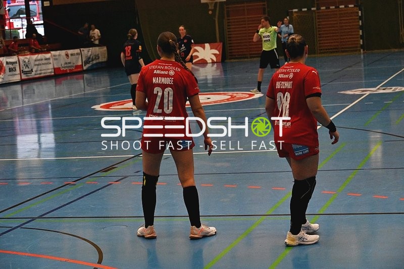 Spielerinnen der Kurpfalz Bären auf dem Handballfeld