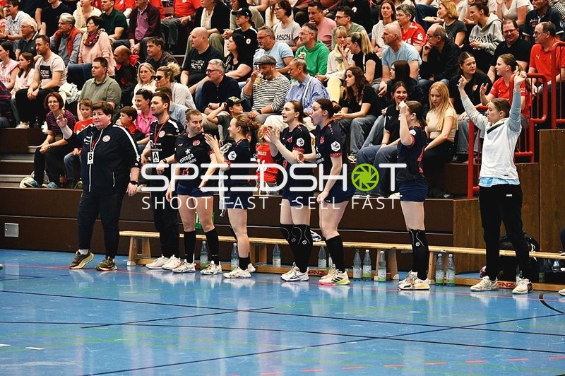 Jubel der Mainz 05-Bank