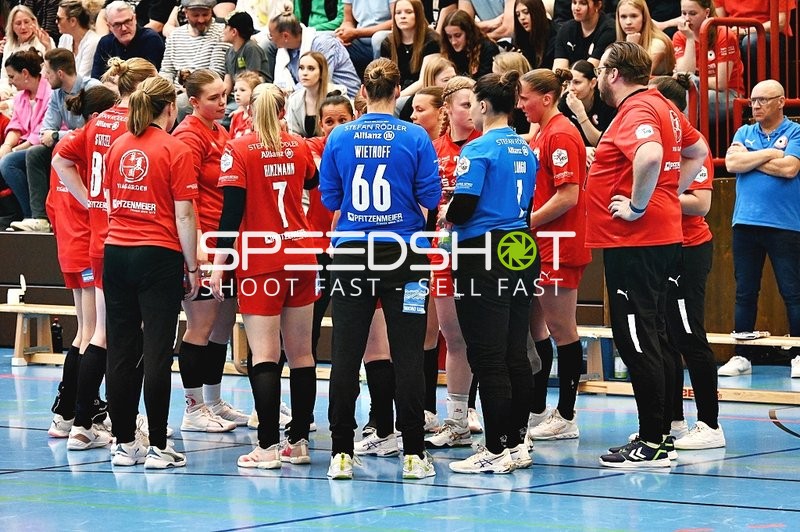 Teamhuddle der Kurpfalz Bären beim Timeout