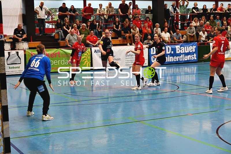 Kurpfalz Bären Spielerin wirft auf das Tor