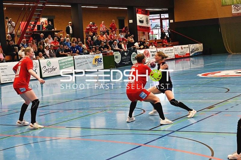 Intensive Abwehr von Kurpfalz Bären gegen Mainz 05