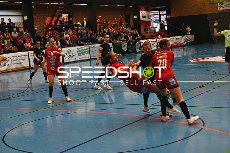 Zweikampf bei Kurpfalz Bären gegen Mainz 05