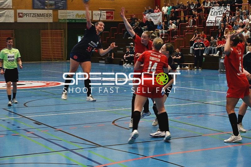 Sprungwurf im Handballspiel
