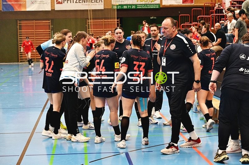 Teamgespräch bei Mainz 05