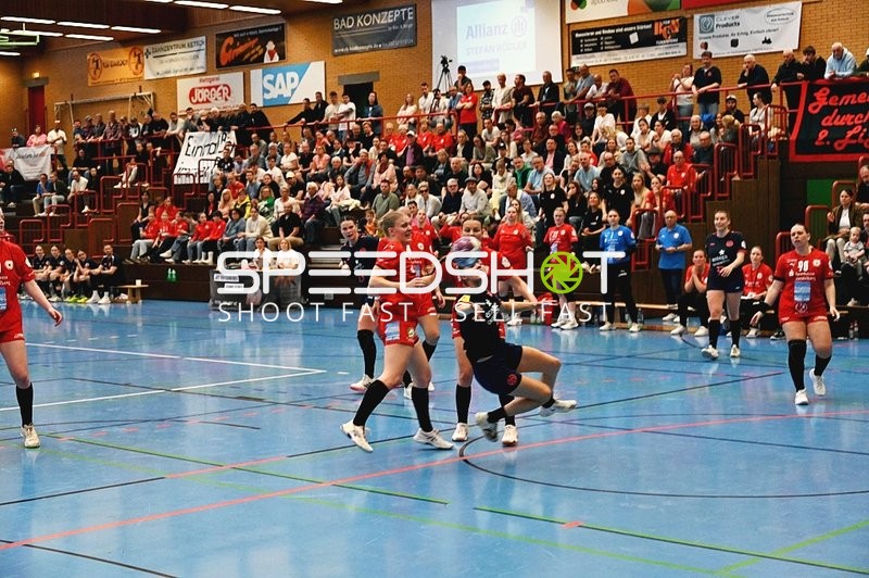 Intensiver Zweikampf zwischen Kurpfalz Bären und Mainz 05