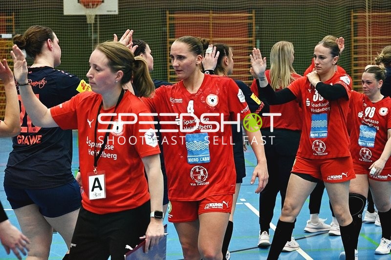 Abklatschen der Kurpfalz Bären am Spielende