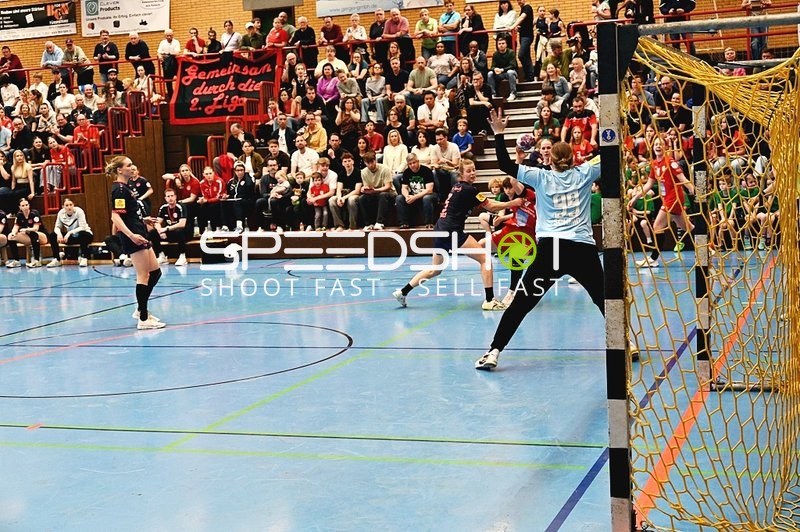 Dynamischer Wurf beim Handballspiel