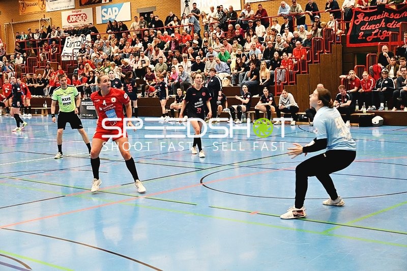 Intensives Passspiel zwischen Kurpfalz Bären und Mainz 05