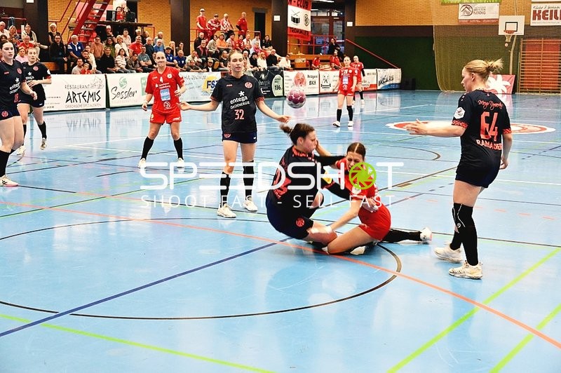 Zweikampf zwischen Kurpfalz Bären und Mainz 05