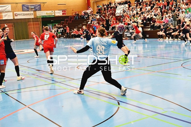 Verteidigungsaktion der Kurpfalz Bären gegen Mainz 05