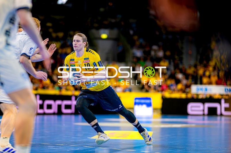 Dribbeln eines Spielers der Rhein-Neckar Löwen