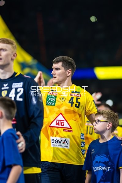 Einlauf der Rhein-Neckar Löwen Spieler