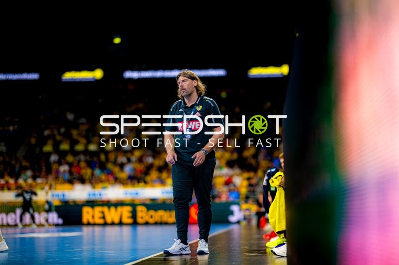 Trainer der Rhein Neckar Löwen am Spielfeldrand