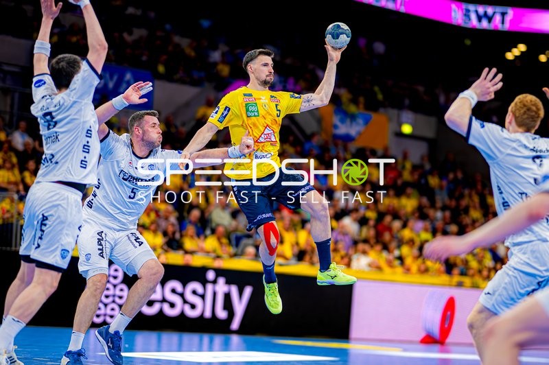 Dynamischer Wurf bei Rhein-Neckar Löwen gegen TBV Lemgo