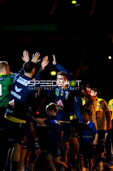 Spielerbegrüßung vor dem Handballspiel