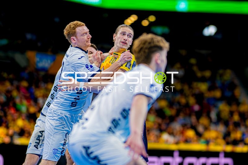 Intensive Abwehrarbeit im Handballspiel