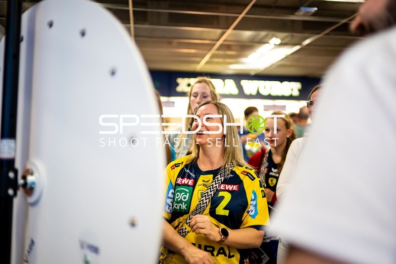 Fans der Rhein-Neckar Löwen vor Spielbeginn