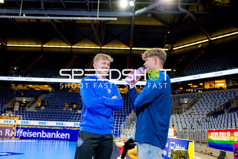 Spieler unterhalten sich