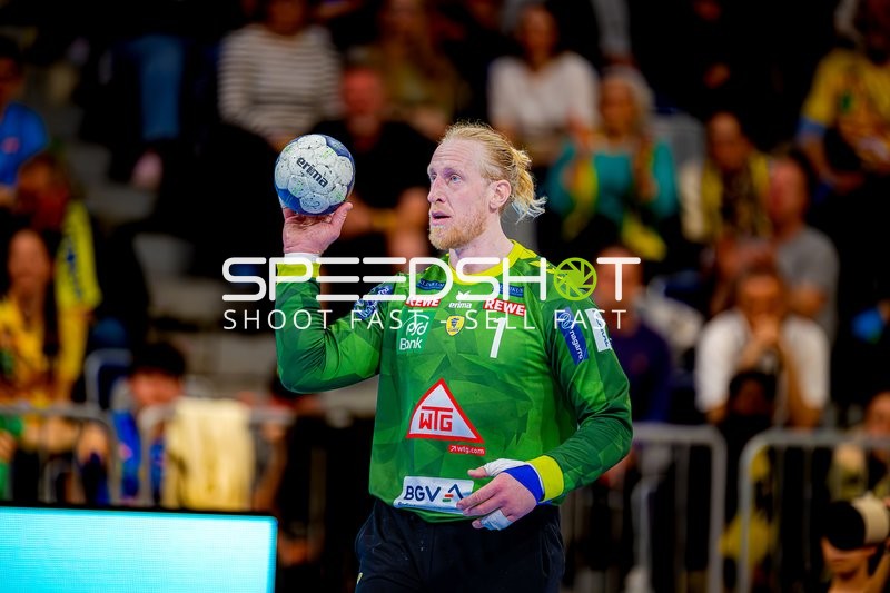 Rhein-Neckar Löwen Torwart vorbereitet Wurf