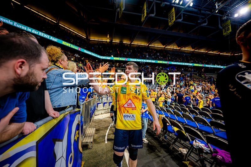 Jubel der Rhein-Neckar Löwen mit Fans