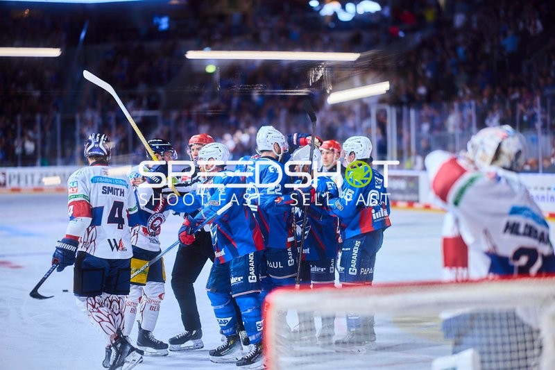 Konfrontation zwischen Adler Mannheim und Eisbären Berlin