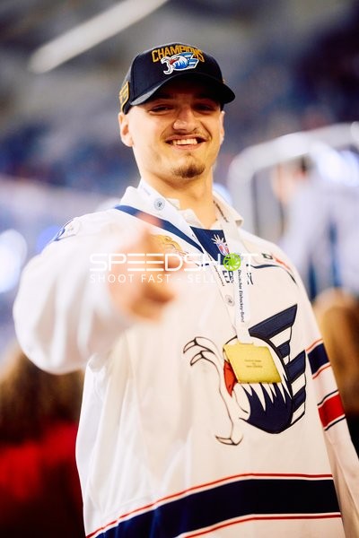 Jungadler feiern den Meisterschaftssieg