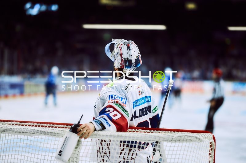 Torwart der Eisbären Berlin im Playoff-Halbfinale