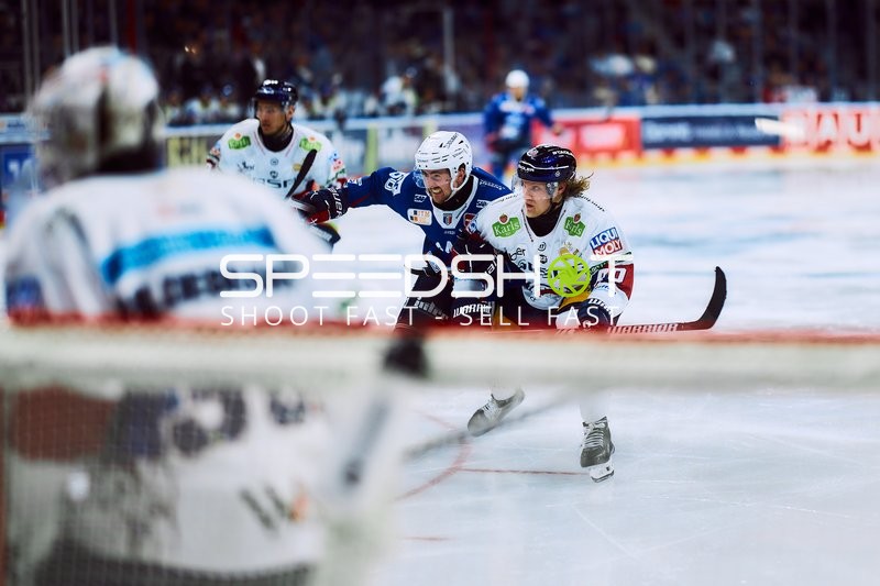 Zweikampf zwischen Mannheim und Berlin in den Playoffs