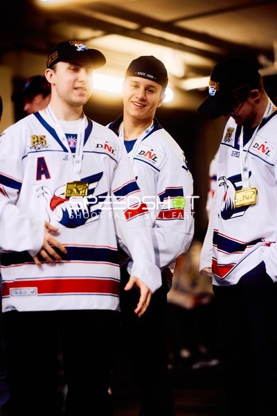 Jungadler Mannheim feiern Meisterschaftssieg