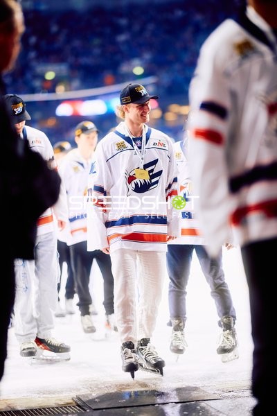 Jungadler feiern Meisterschaftssieg