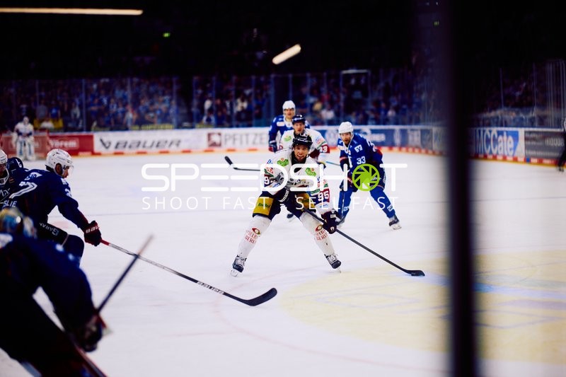 Pucksichere Passaktion in Mannheim