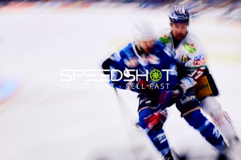 Körpercheck zwischen Adler Mannheim und Eisbären Berlin