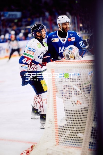 Defensive Aktion vor dem Tor