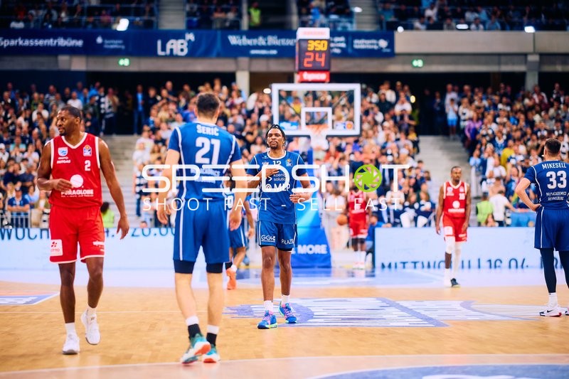 Dynamische Bewegung im Spiel: MLP Academics gegen Syntainics MBC