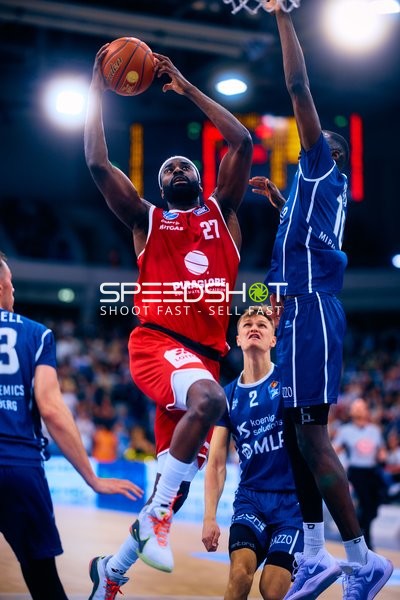 Spektakulärer Dunk von Syntainics MBC