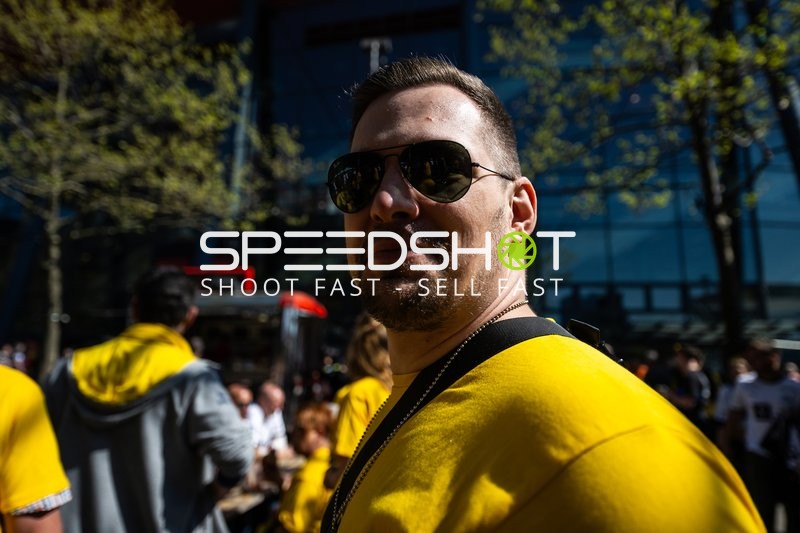 Fans bereiten sich auf das Halbfinale vor