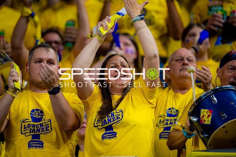 Handball I Herren I Saison 2024-2025 I DHB-Pokal I Halbfinale I Rhein-Neckar Löwen - THW Kiel I 12.04.2025