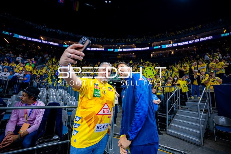 Personen machen Selfie