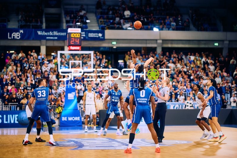 Sprungball zwischen MLP Academics und NINERS Chemnitz