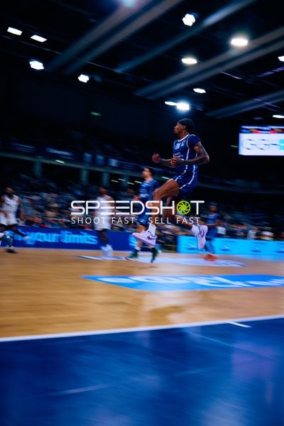 MLP Academics springt zum Korb