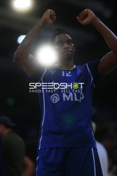 Spieler feiert Punktgewinn