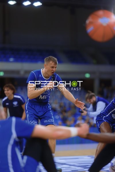 Pass von MLP Academics Spieler