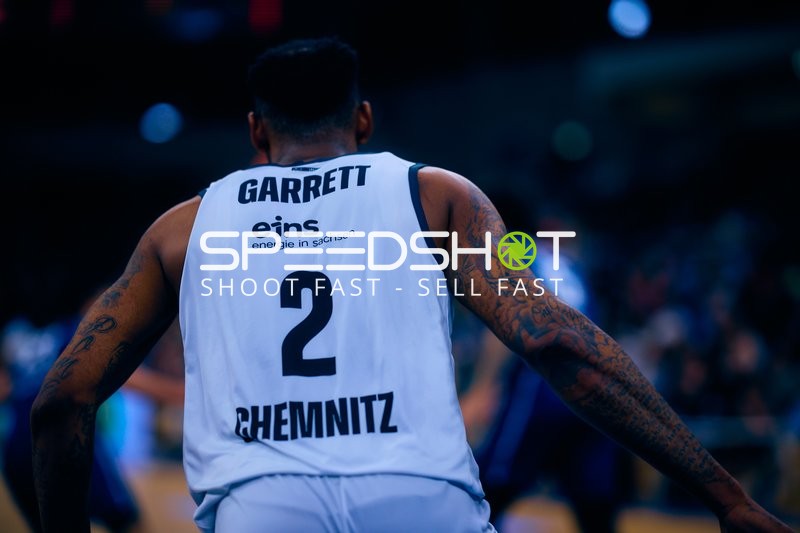 Spieler mit Nummer 2 von Niners Chemnitz von hinten