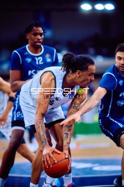 Dribbling gegen Verteidigung